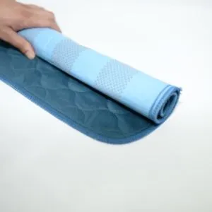 Pu-stolpute med sklifri-rygg
